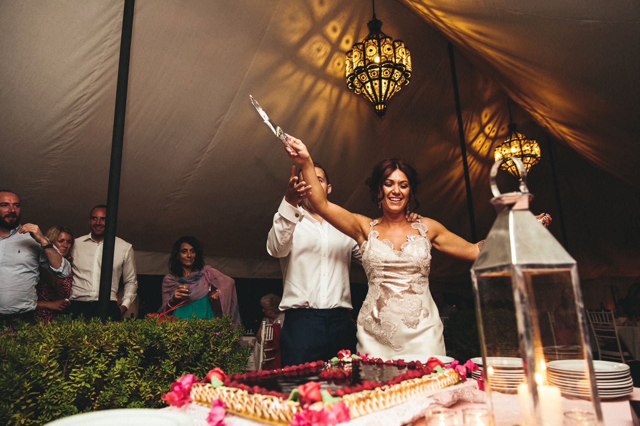 cake cutting french gateau photo