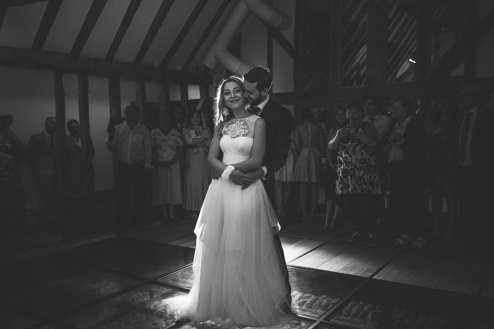 barn wedding south farm photography