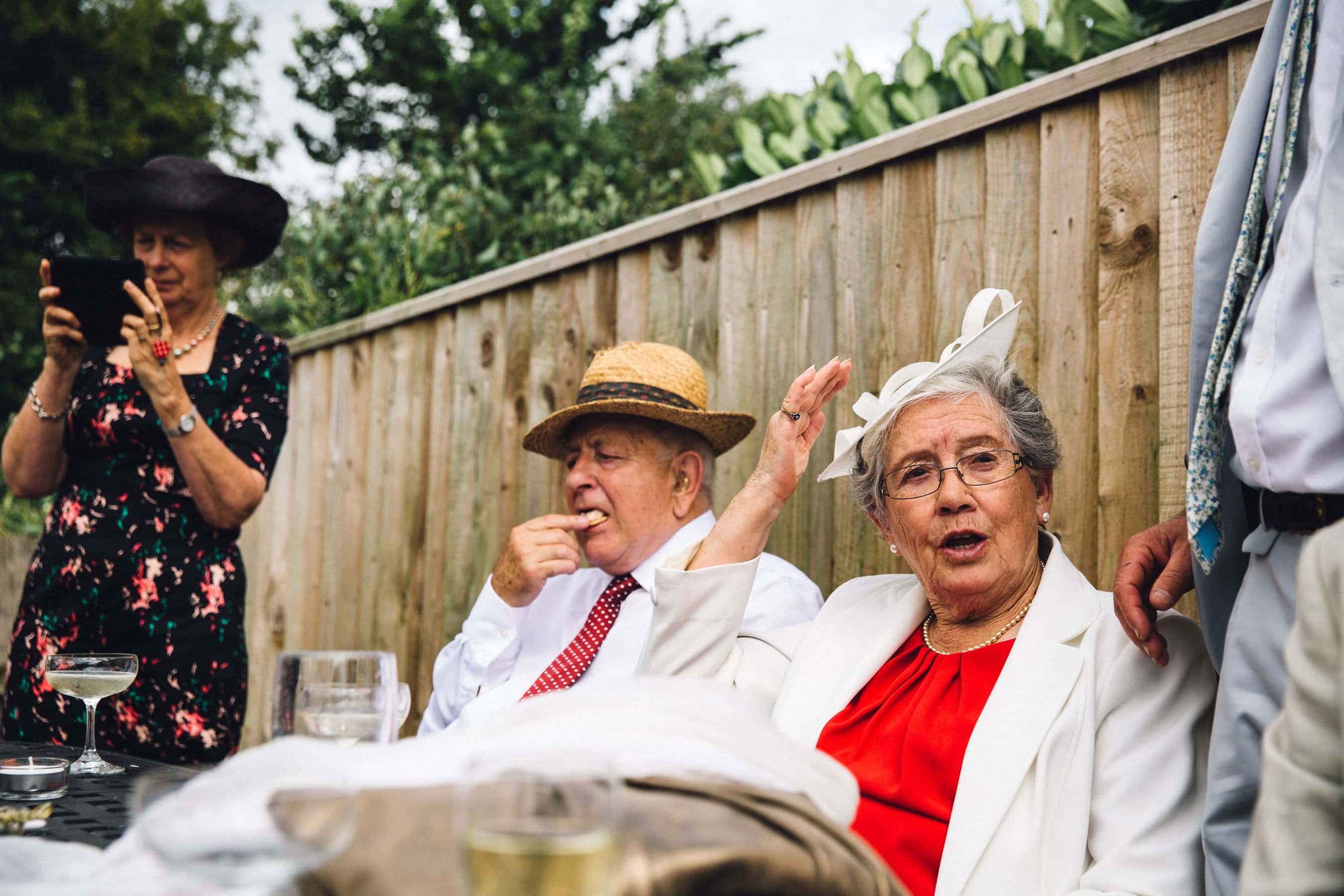 back garden wedding photographer