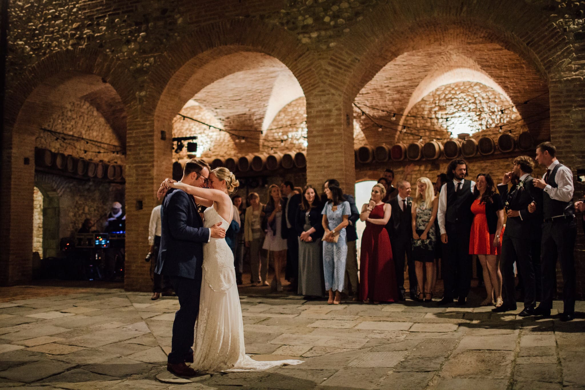 wedding italy tuscany dance