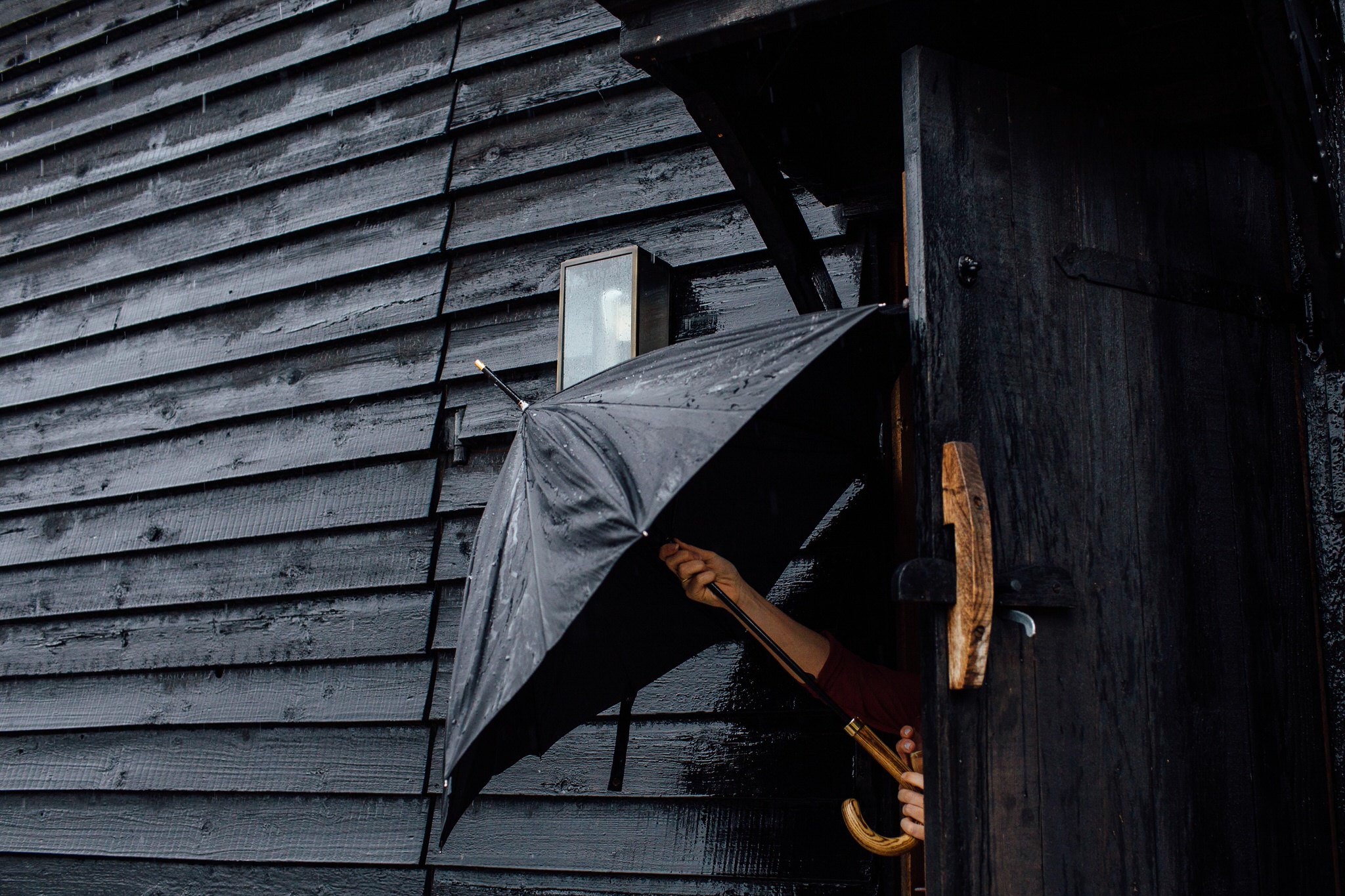 rainy day wedding umbrella