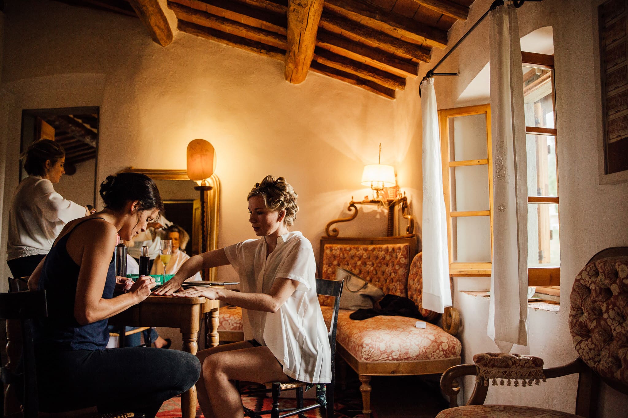 bride having nails done for italian wedding