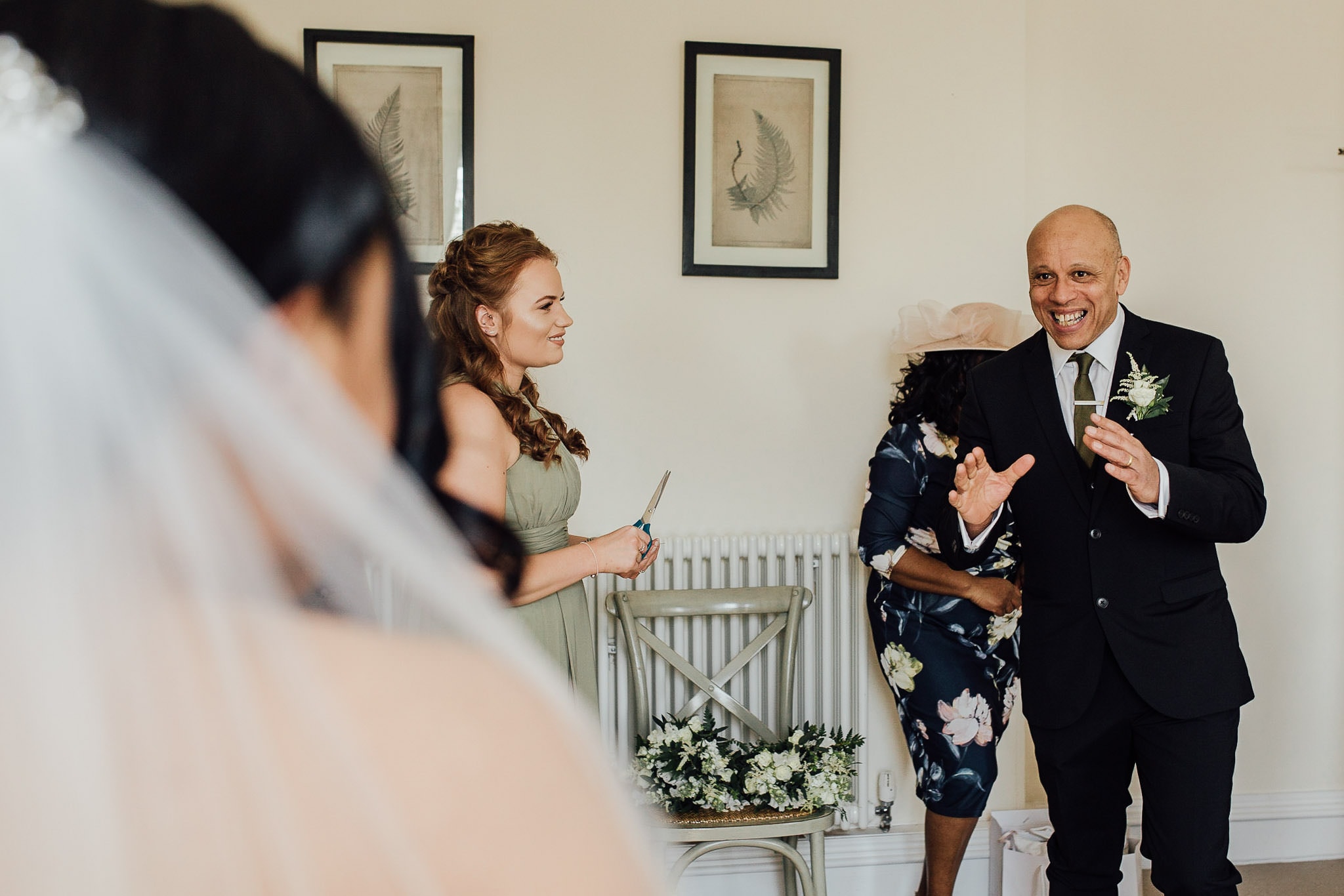 father of the bride's first look at wedding dress