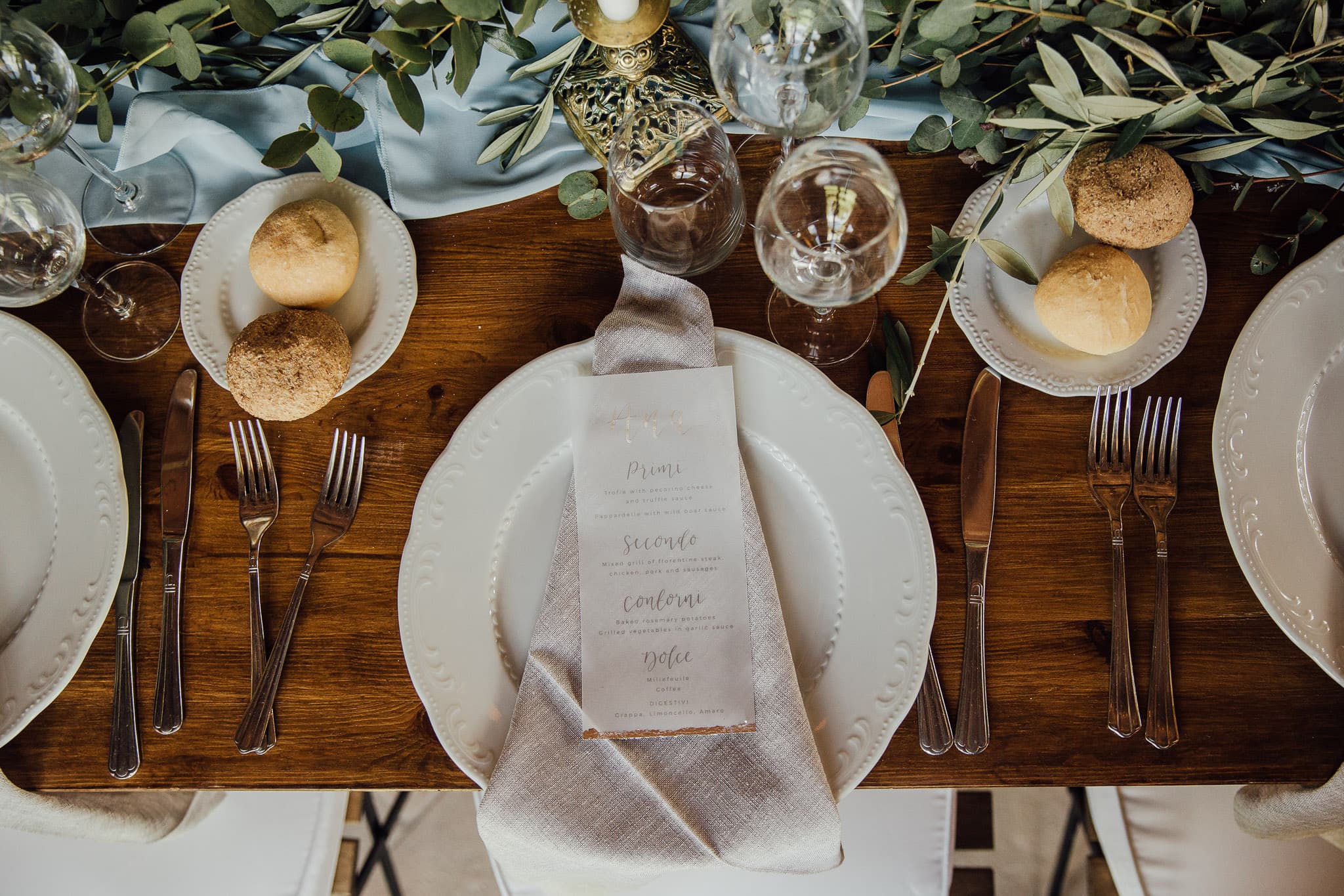 rustic table setting by Wiskow and White Italy wedding planners