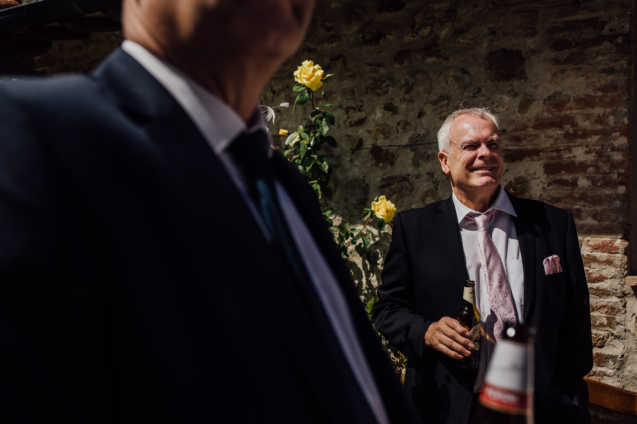 guests at Tuscany wedding