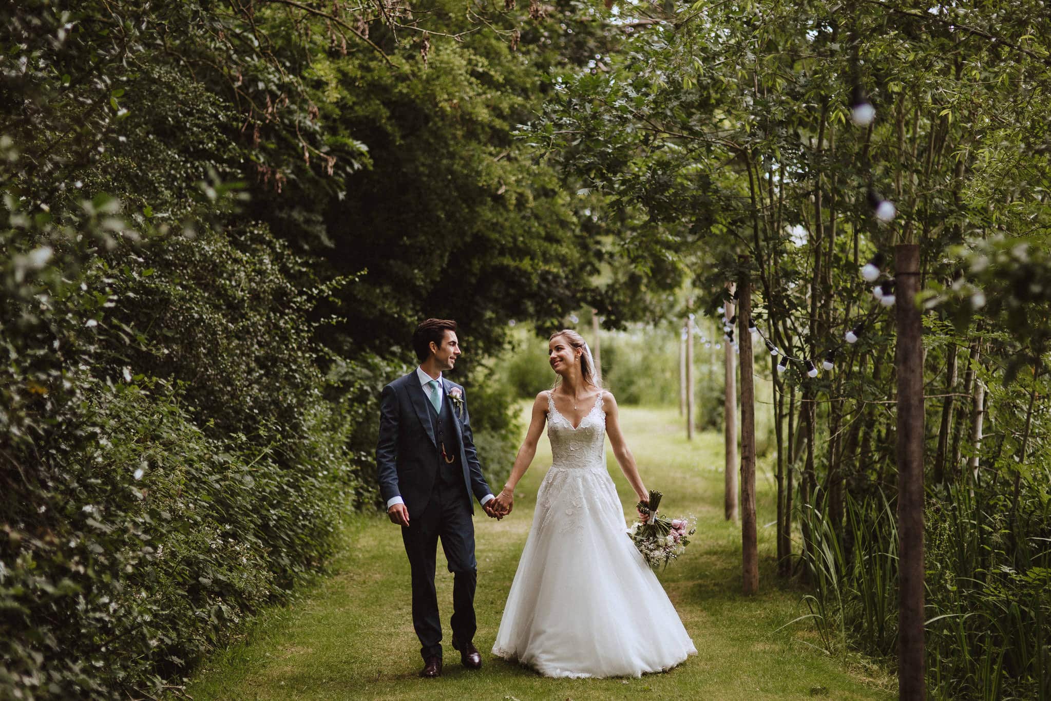 Leicestershire wedding at bride's home